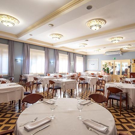 罗伯特酒店 La Pobla de Claramunt 外观 照片