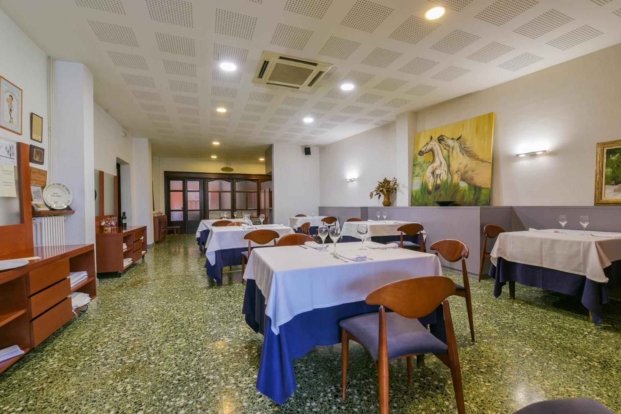 罗伯特酒店 La Pobla de Claramunt 外观 照片